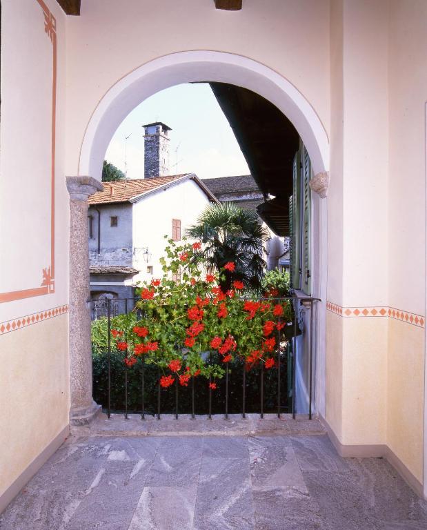 La Contrada Dei Monti Hotel Orta San Giulio Bagian luar foto